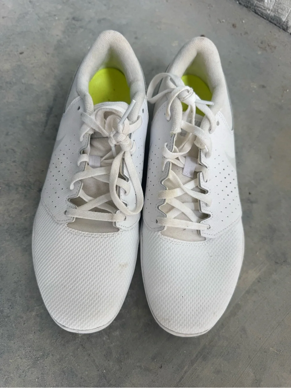 Nike Women's White Athletic Sneakers with Neon Yellow Insole